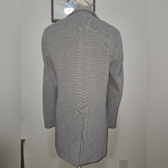 Zara Mens Gray Coat with Black Buttons - Picture 10 of 12